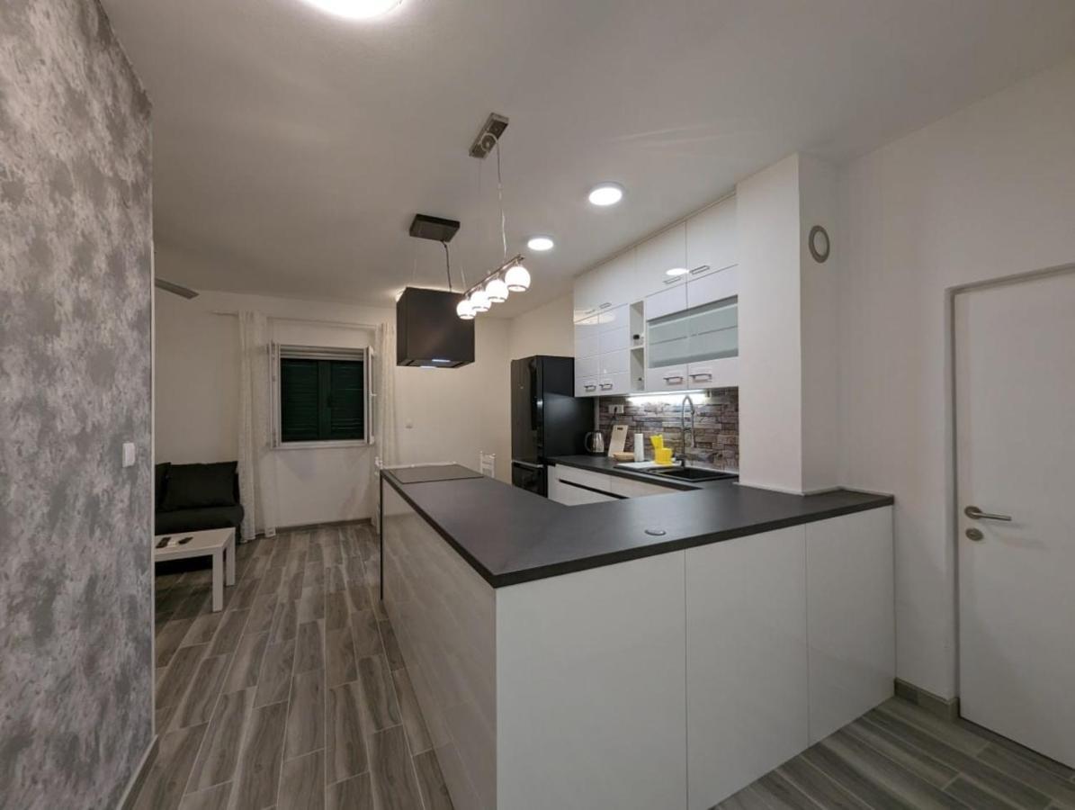 Apartman Bonaca Apartment Sibenik Bagian luar foto